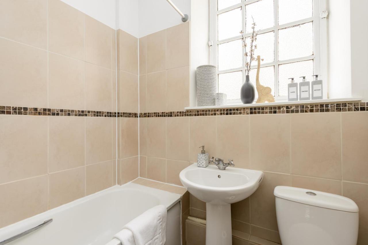 2 Bedroom Royal Mile Apartment Edimburgo Esterno foto