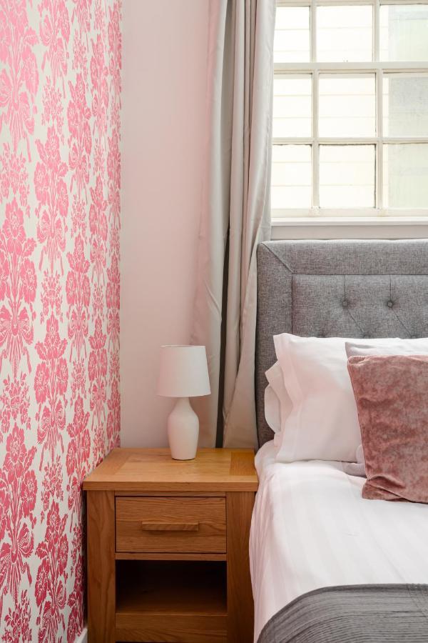 2 Bedroom Royal Mile Apartment Edimburgo Esterno foto